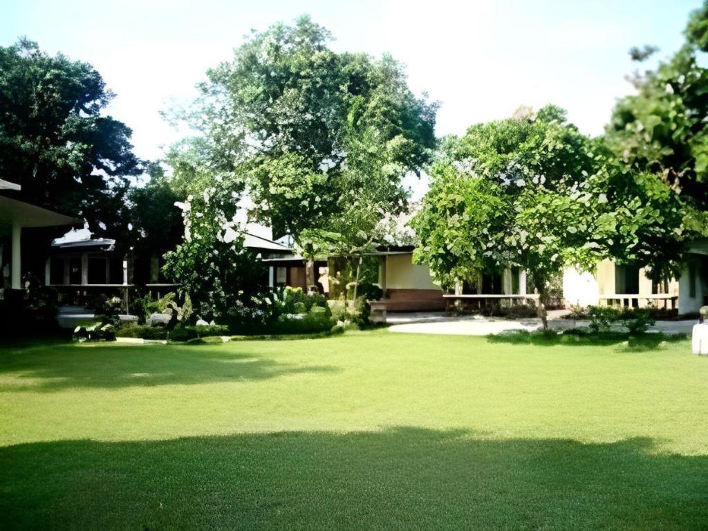 Hotel Indra Djaya Cisarua Kültér fotó